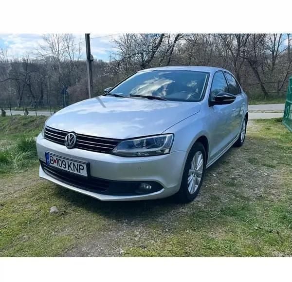 Utilizat 2011 VW Jetta Berlinǎ | 6.000 EUR (Preț OK) - Imagine 1/4