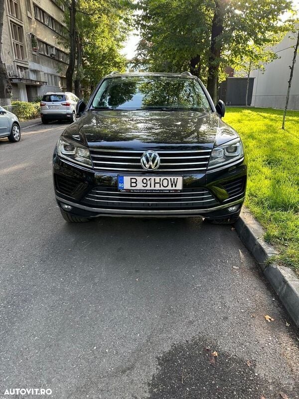 Negru Utilizat 2017 VW Touareg Supreme SUV | 21.000 EUR (Super Preț) - Imagine 1/4