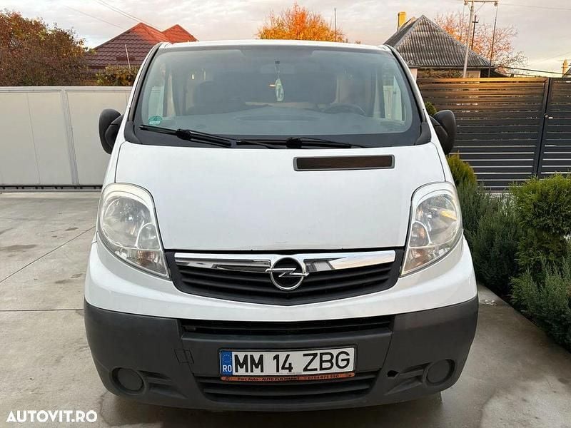 Second-hand Opel Vivaro 114 CP (83 kW) 2013 Culoarealb Monovolum