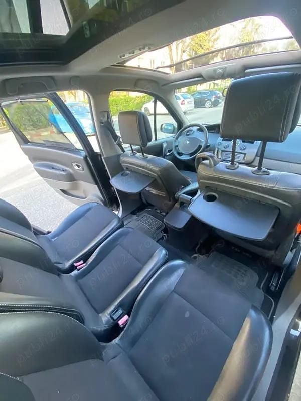 Utilizat 2006 Renault Scénic Monovolum | 2.300 EUR (Puțin scump) - Imagine 1/4