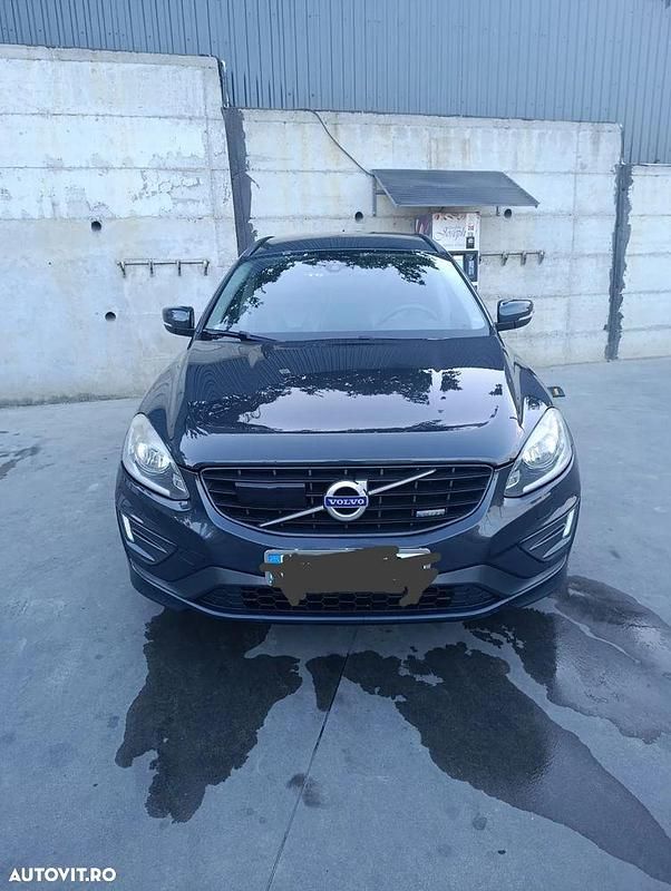 Culoarenegru Utilizat 2014 Volvo XC60 R-Design SUV | 12.290 EUR (Puțin scump) - Imagine 1/4