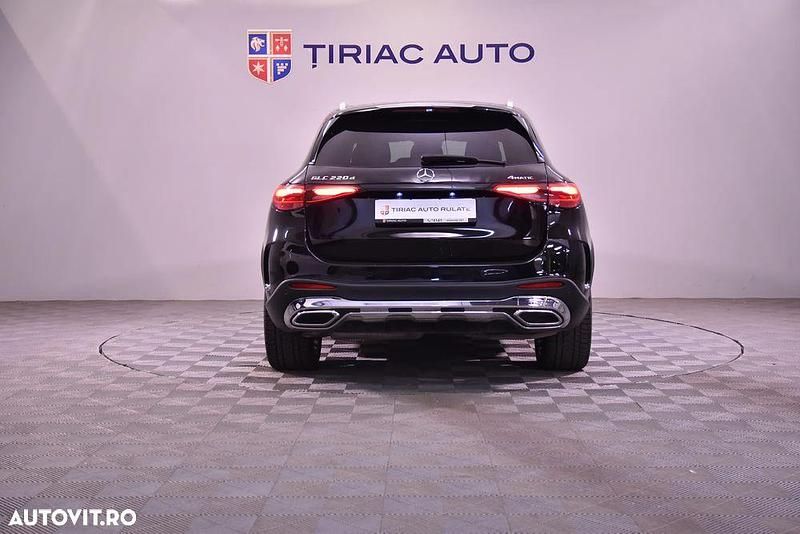 Second-hand Mercedes GLC220 AMG line 197 CP (144 kW) 2023 Culoarenegru SUV