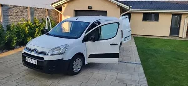 Alb Utilizat 2014 Citroën Berlingo Monovolum | 4.999 EUR (Preț bun) - Imagine 1/4