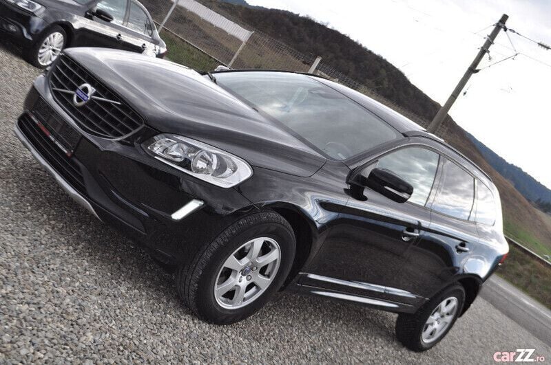 Negru Utilizat 2016 Volvo XC60 SUV | 12.550 EUR (Preț bun) - Imagine 1/4