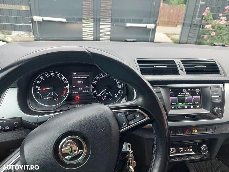 Negru Utilizat 2018 Skoda Fabia Ambition Break | 6.200 EUR (Preț bun) - Imagine 1/4