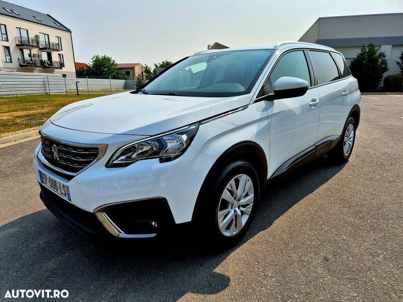 Alb Utilizat 2017 Peugeot 5008 Active Monovolum | 11.399 EUR (Puțin scump) - Imagine 1/4