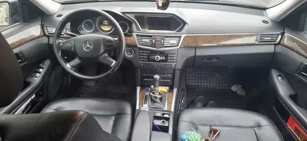 Utilizat 2012 Mercedes 200 Berlinǎ | 8.500 EUR - Imagine 1/4