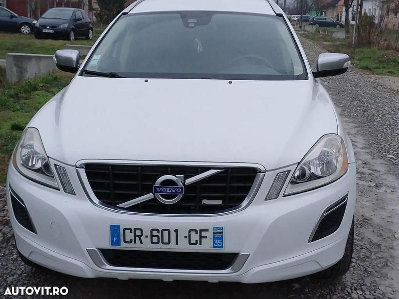 Culoarealb Utilizat 2013 Volvo XC60 R-Design SUV | 9.900 EUR (Preț OK) - Imagine 1/4