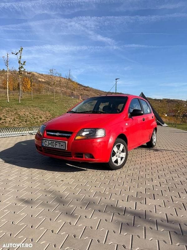 Culoarerosu Utilizat 2007 Chevrolet Aveo Hatchback | 2.100 EUR (Preț bun) - Imagine 1/4