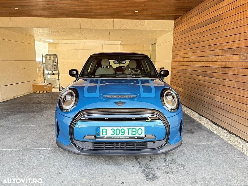 Albastru Utilizat 2021 Mini Cooper SE Collection Hatchback | 24.302 EUR (Scump) - Imagine 1/4