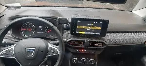 Second-hand Dacia Sandero Stepway 100 CP (73 kW) 2022 Hatchback