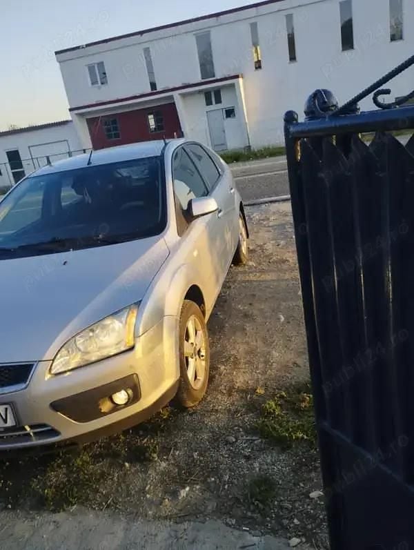 Utilizat 2007 Ford Focus Hatchback | 1.500 EUR (Preț bun) - Imagine 1/4