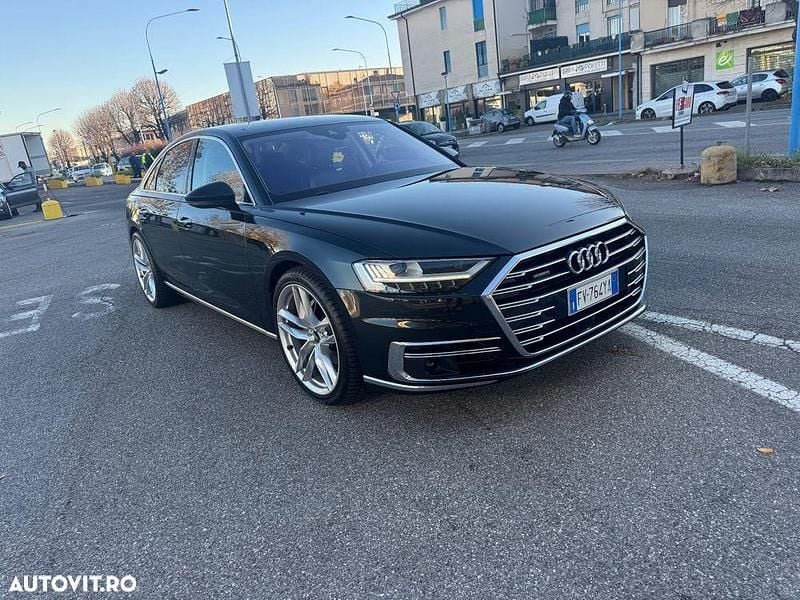 Culoarenegru Utilizat 2019 Audi A8 Berlinǎ | 42.400 EUR (Preț bun) - Imagine 1/4