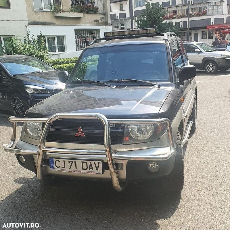 Culoarenegru Utilizat 2001 Mitsubishi Pajero SUV | 3.499 EUR (Preț OK) - Imagine 1/4