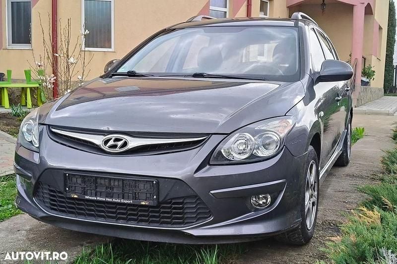 Culoaregri Utilizat 2011 Hyundai i30 Classic Break | 2.800 EUR (Preț bun) - Imagine 1/4