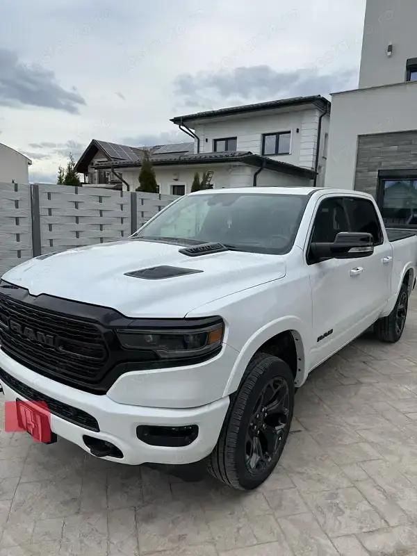 Alb Utilizat 2022 Dodge Ram Limited Pickup | 61.999 EUR - Imagine 1/4