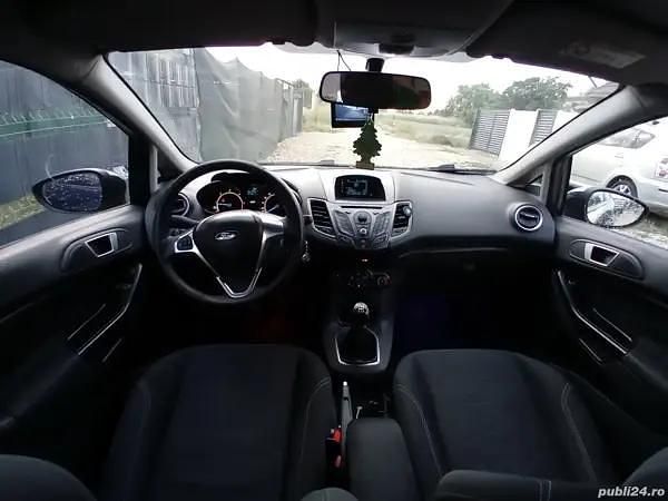 Second-hand Ford Fiesta 55 CP (40 kW) 2014 Albastru Hatchback