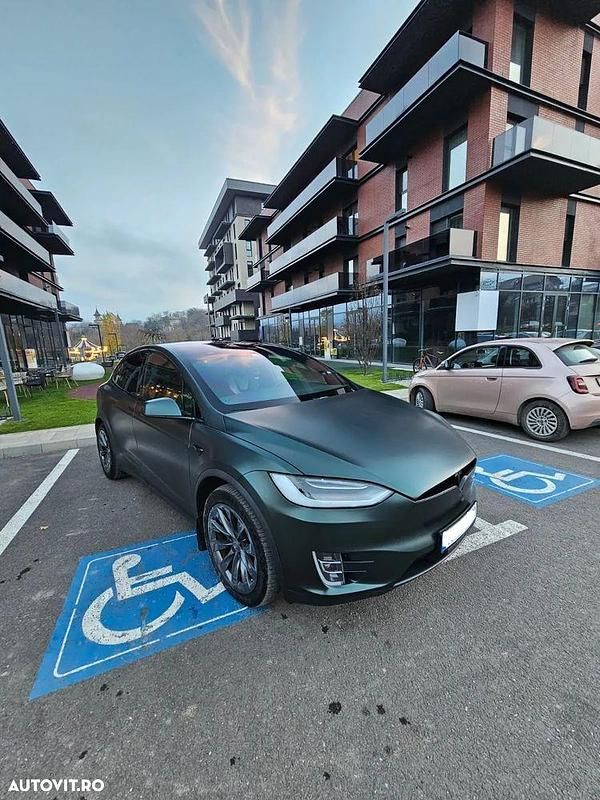 Culoareverde Utilizat 2020 Tesla Model X SUV | 30.900 EUR - Imagine 1/4