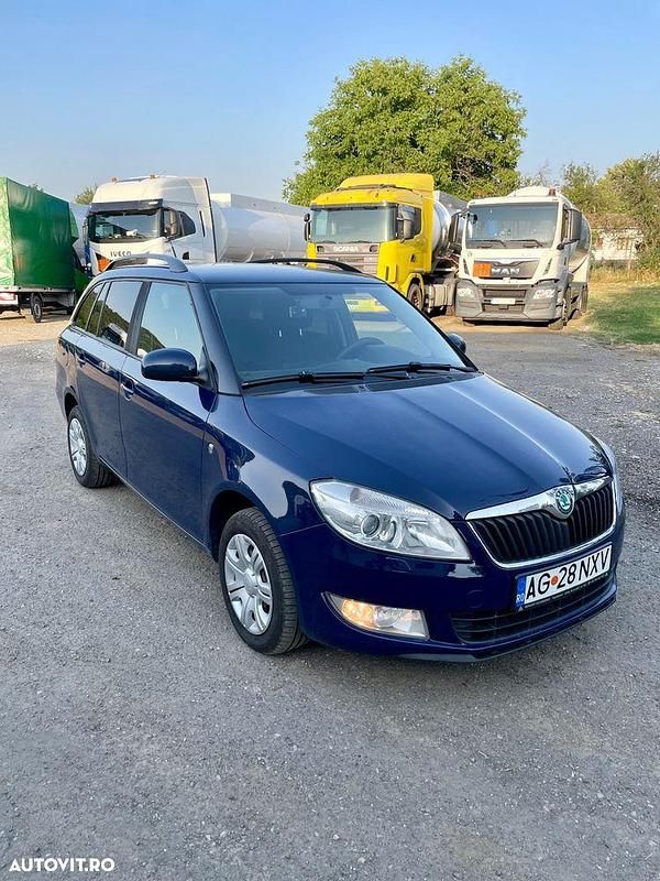 Albastru Utilizat 2012 Skoda Fabia Elegance Break | 4.150 EUR (Preț OK) - Imagine 1/4
