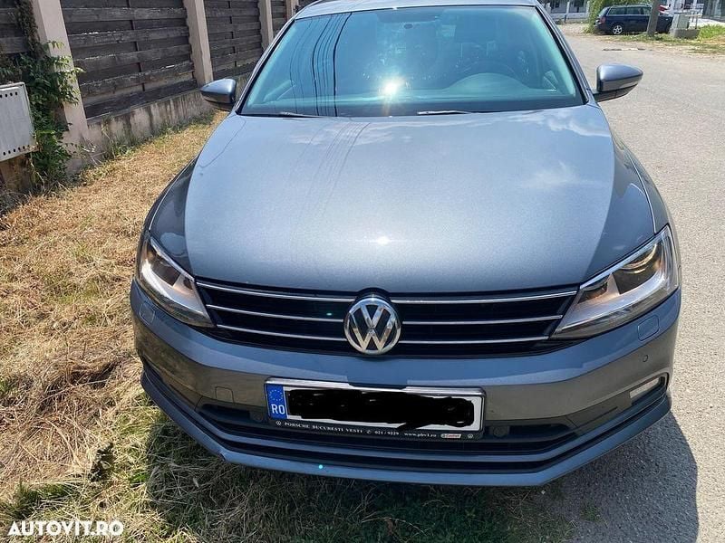 Gri Utilizat 2017 VW Jetta Comfortline Berlinǎ | 10.500 EUR (Puțin scump) - Imagine 1/4