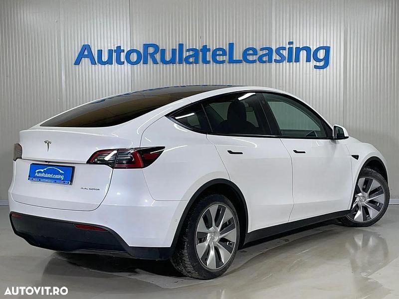 Second-hand Tesla Model Y 378 kW (514 CP) 2022 Culoarealb SUV