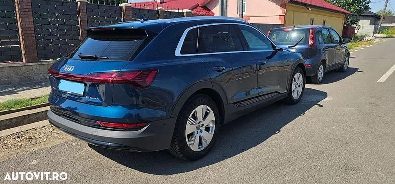 Second-hand Audi e-tron Comfort 300 kW (408 CP) 2020 Culoareverde SUV