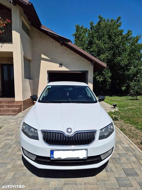 Alb Utilizat 2015 Skoda Octavia Ambition Berlinǎ | 5.400 EUR (Preț OK) - Imagine 1/4