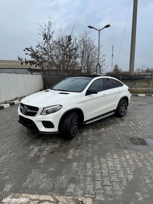 Culoarealb Utilizat 2016 Mercedes GLE350 Coupe | 31.350 EUR (Scump) - Imagine 1/4