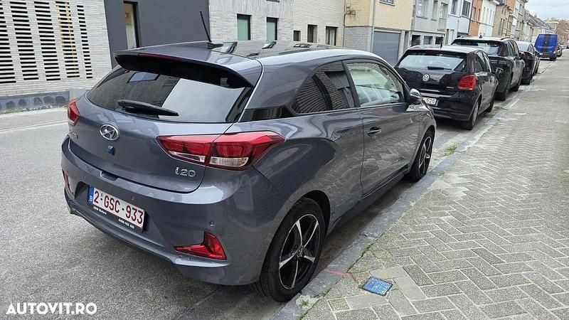 Second-hand Hyundai i20 90 CP (66 kW) 2016 Culoaregri Hatchback