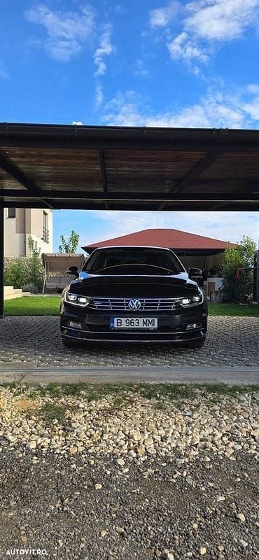 Culoarenegru Utilizat 2018 VW Passat Executive Berlinǎ | 20.490 EUR (Puțin scump) - Imagine 1/4