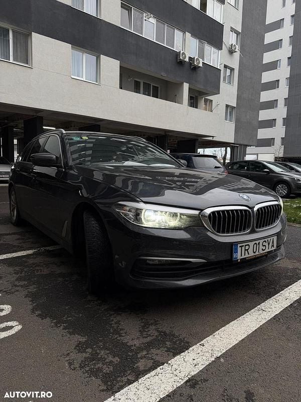 Culoarenegru Second-hand 2020 BMW 518 Break | 17.450 EUR (Super Preț) - Imagine 1/4