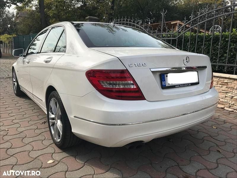 Second-hand Mercedes C180 Avantgarde 156 CP (114 kW) 2011 Culoarealb Berlinǎ