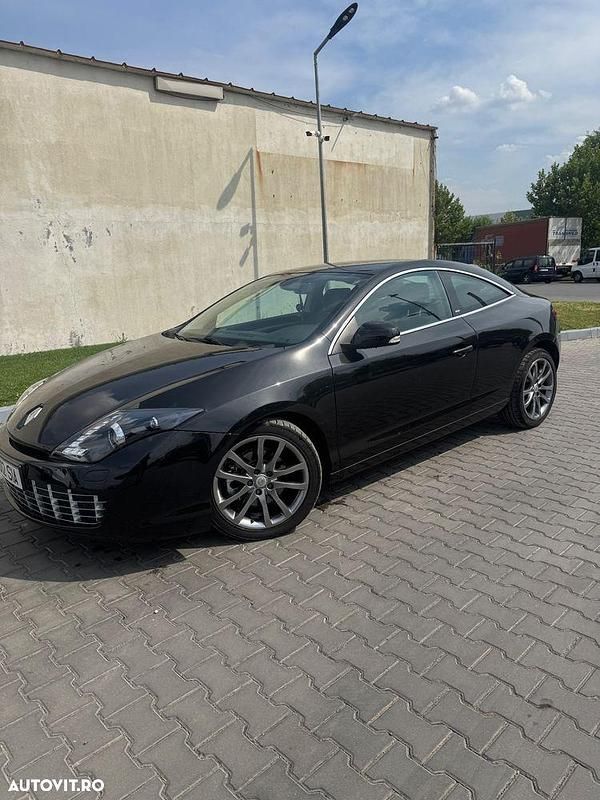 Second-hand Renault Laguna Coupé Dynamique 175 CP (128 kW) 2013 Culoarenegru Coupe