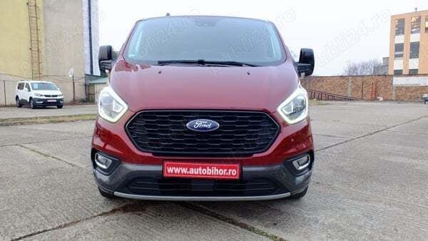 Alte culori Utilizat 2021 Ford Tourneo Custom Titanium Monovolum | 29.850 EUR - Imagine 1/4