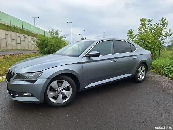 Utilizat 2016 Skoda Superb Berlinǎ | 9.000 EUR (Super Preț) - Imagine 1/4