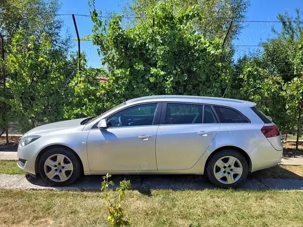 Argintiu Utilizat 2015 Opel Insignia Break | 5.750 EUR (Preț bun) - Imagine 1/4