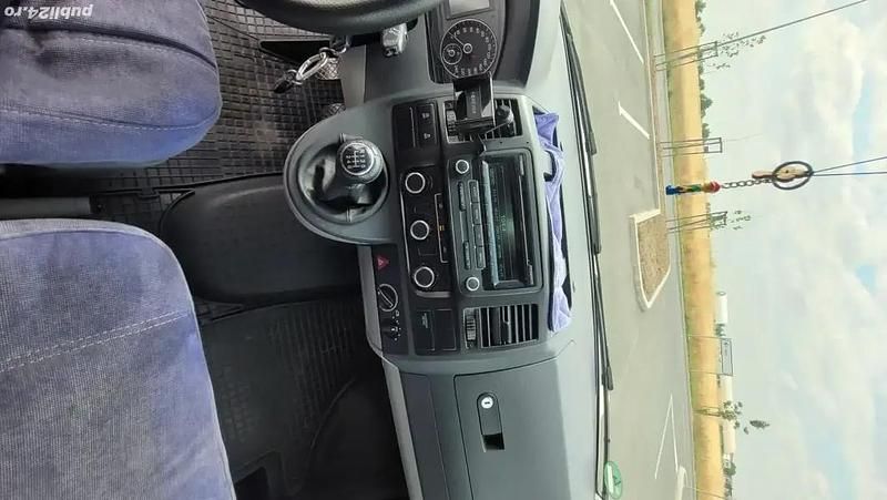 Second-hand VW T5 140 CP (102 kW) 2013 Van