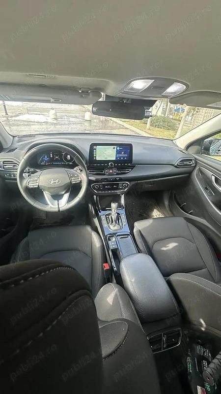 Second-hand Hyundai i30 140 CP (102 kW) 2024 Berlinǎ
