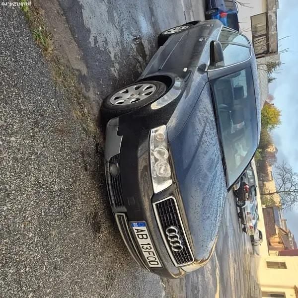 Negru Utilizat 2002 Audi A4 Berlinǎ | 1.400 EUR (Preț bun) - Imagine 1/4