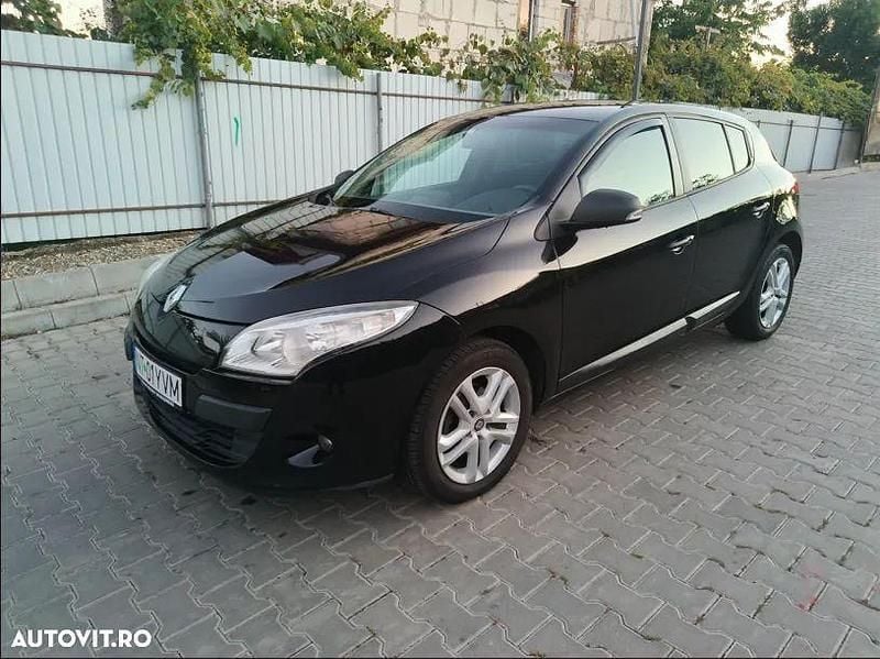 Culoarenegru Utilizat 2012 Renault Mégane III Hatchback | 4.690 EUR (Preț OK) - Imagine 1/4