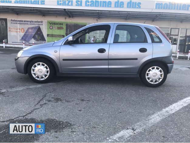 Second-hand Opel Corsa 55 CP (40 kW) 2003 Gri Hatchback