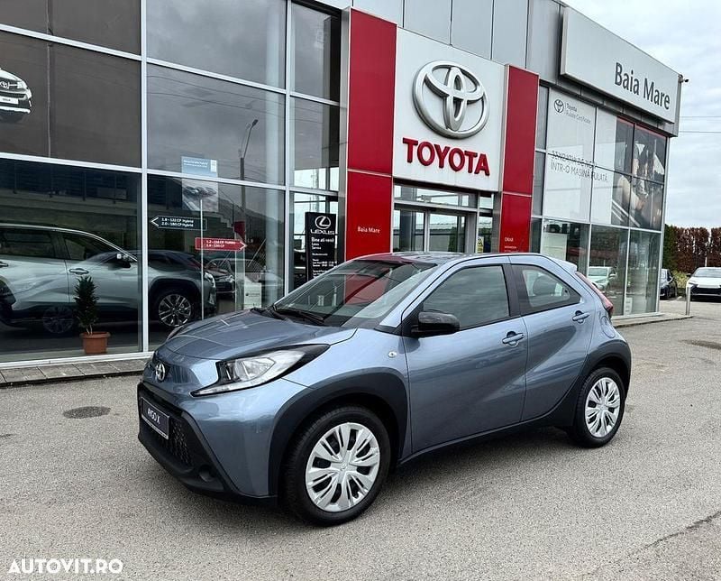 Culoarealbastru Nouă 2024 Toyota Aygo Active Hatchback | 15.590 EUR (Puțin scump) - Imagine 1/4