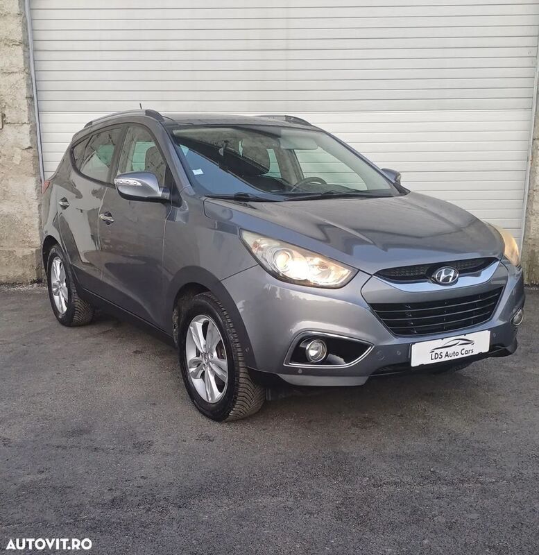 Gri Utilizat 2013 Hyundai ix35 Trend SUV | 7.490 EUR (Preț bun) - Imagine 1/4