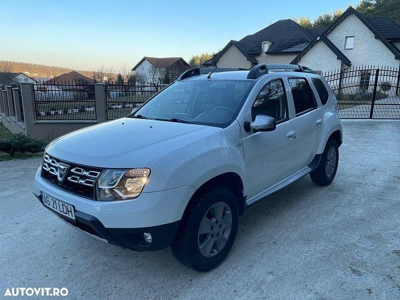 Culoarealb Utilizat 2015 Dacia Duster SUV | 6.600 EUR (Preț OK) - Imagine 1/4