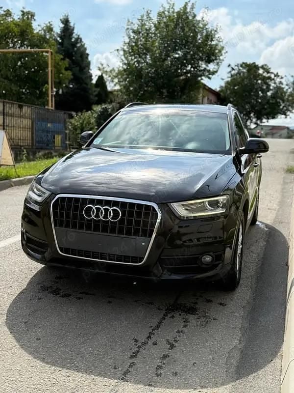 Culoarenegru Utilizat 2013 Audi Q3 SUV | 10.900 EUR (Preț bun) - Imagine 1/4
