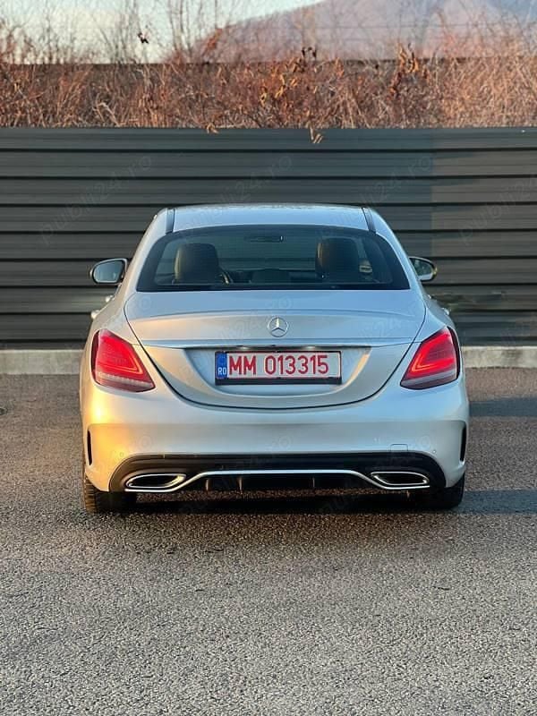 Second-hand Mercedes C200 AMG line 160 CP (117 kW) 2020 Argintiu Berlinǎ