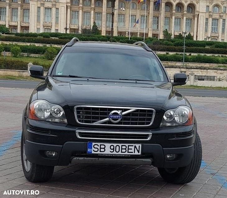 Culoarenegru Utilizat 2011 Volvo XC90 SUV | 8.300 EUR (Preț bun) - Imagine 1/4