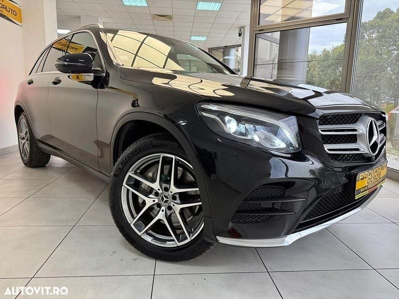 Culoarenegru Utilizat 2018 Mercedes GLC250 AMG line SUV | 25.990 EUR (Preț OK) - Imagine 1/4