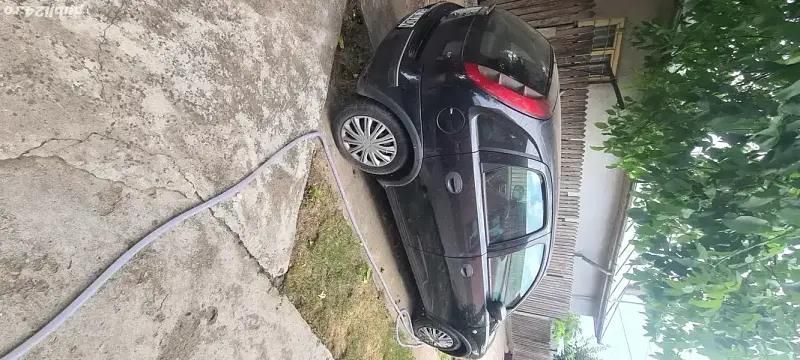 Second-hand Opel Corsa 75 CP (55 kW) 2004 Hatchback