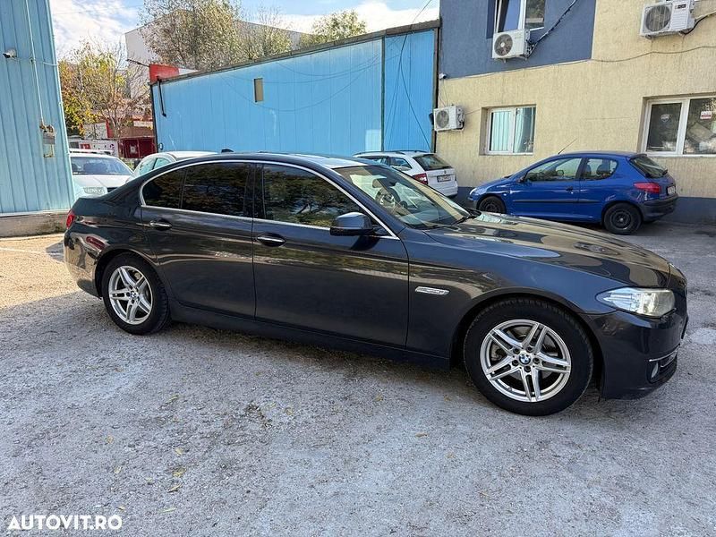 Culoaregri Utilizat 2015 BMW 520 Luxury Line Berlinǎ | 13.300 EUR (Preț bun) - Imagine 1/4